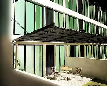 Borneo Vista Suites Hotel