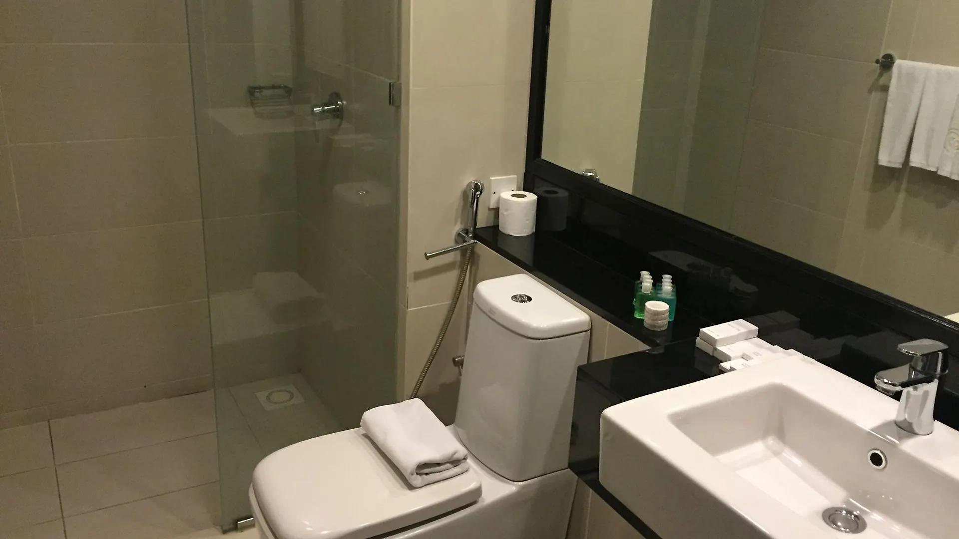 Borneo Vista Suites Hotel  Kota Kinabalu
